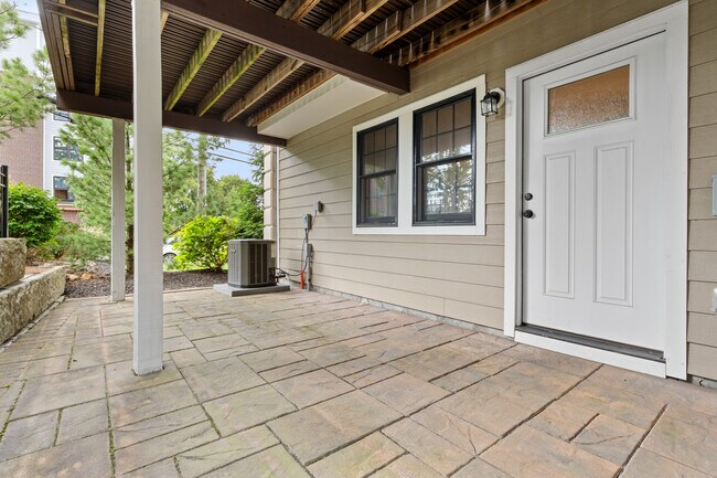 Building Photo - 4 Central Ave