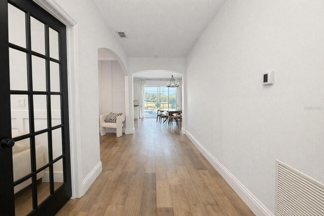 Building Photo - 15049 Spinnaker Cove Ln