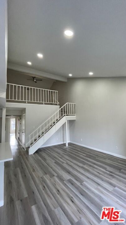 Building Photo - 923 Lotus Cir