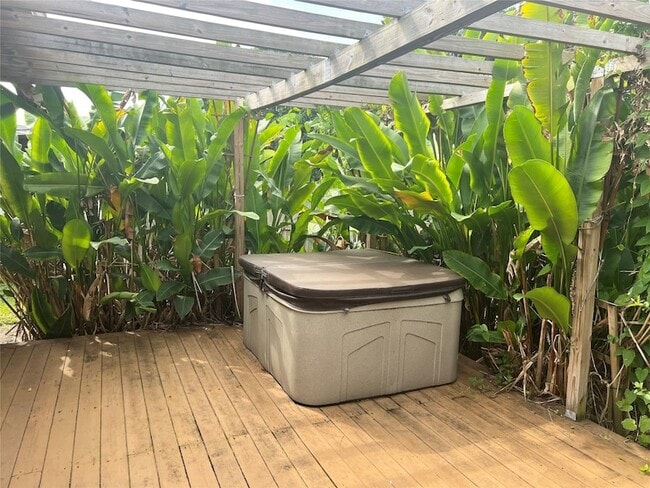 Building Photo - 725 Carolina Ave