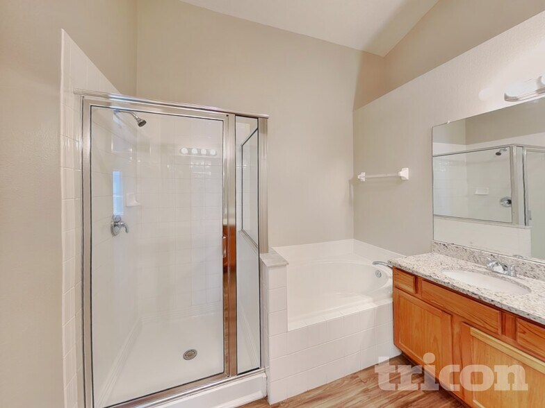 Building Photo - 12429 Cedarfield Dr