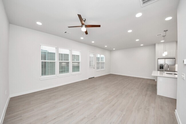 Building Photo - 22042 Ferguson Mdw Ln