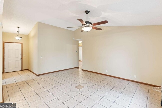 Building Photo - 132 N Woodvalley Dr