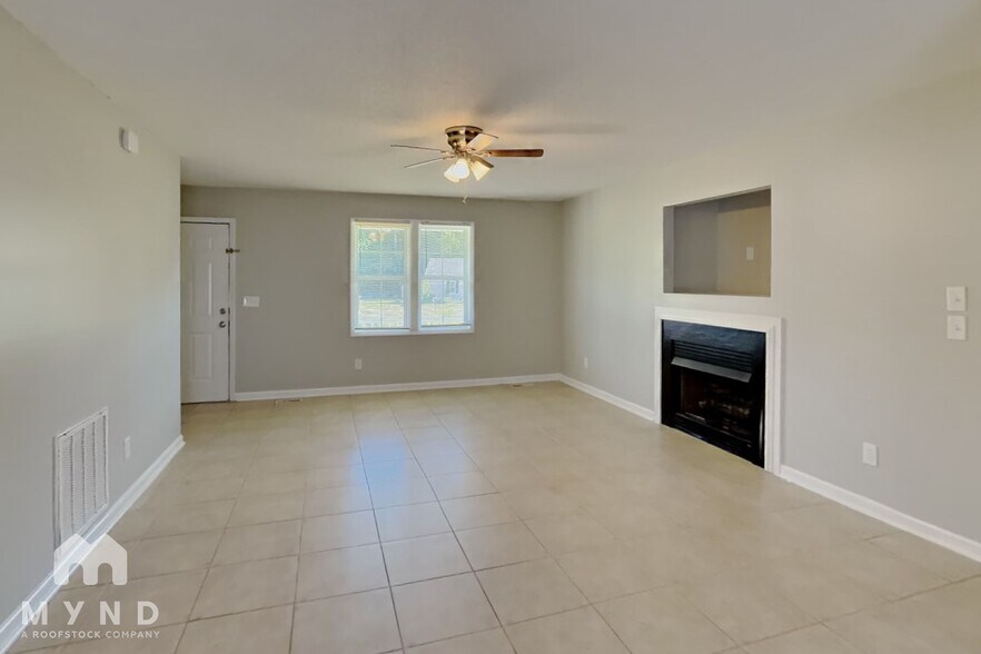 Building Photo - 32 Winesap Ln