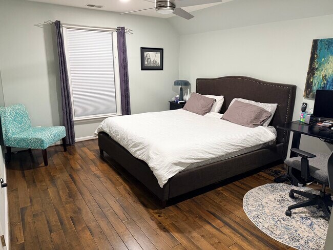 Building Photo - 12384 Brown Fox Way