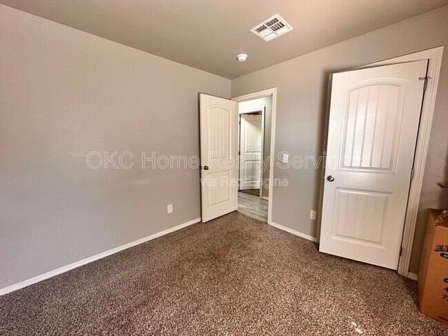 Building Photo - 4122 Bonaparte Blvd