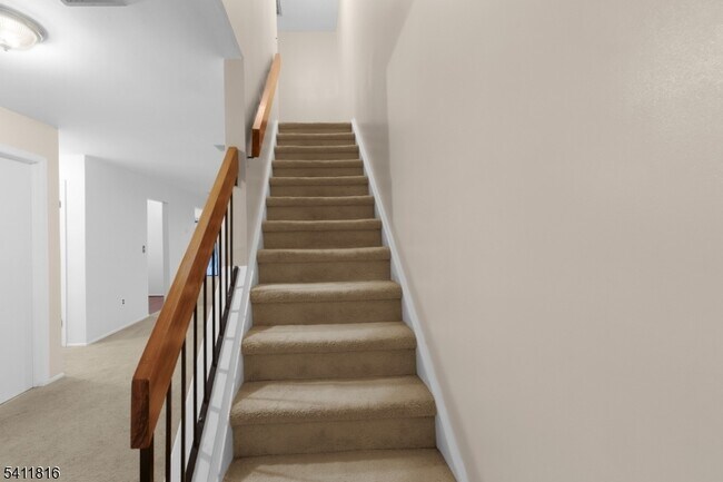 Building Photo - 89 Stockton Ct