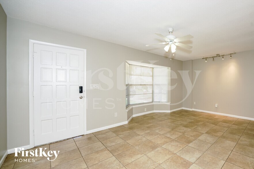 Building Photo - 1337 Mardrake Rd