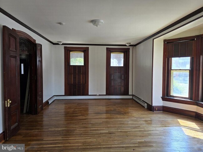 Building Photo - 1017 Chestnut St