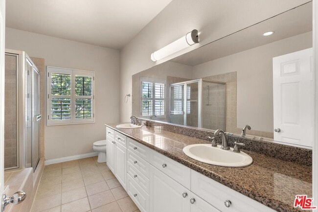 Building Photo - 15804 Crest Ln