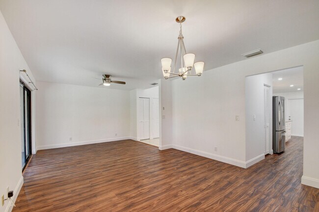 Building Photo - 12212 Sag Harbor Ct