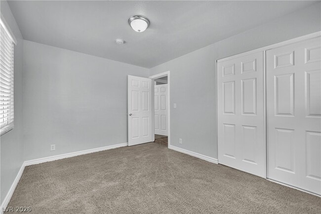 Building Photo - 2221 Santa Clara Dr