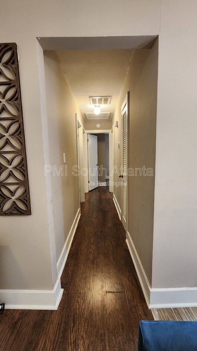 Building Photo - 157 Sunrise Cir