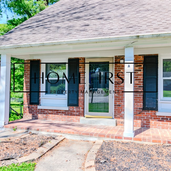 Building Photo - 105 Meadowlark Dr