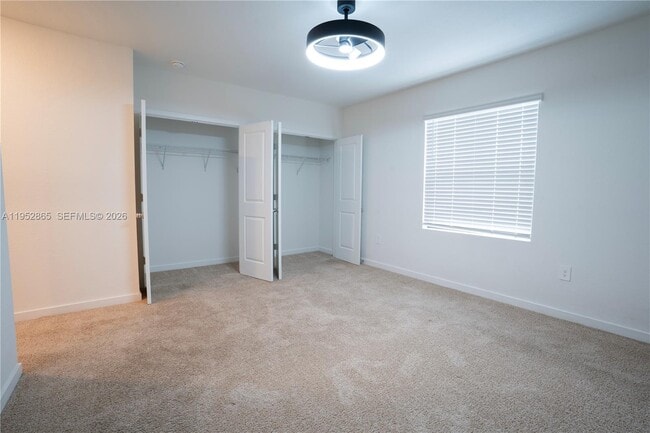 Building Photo - 528 NE 1st St