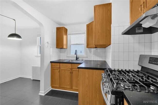 Building Photo - Callodine- 2 unit