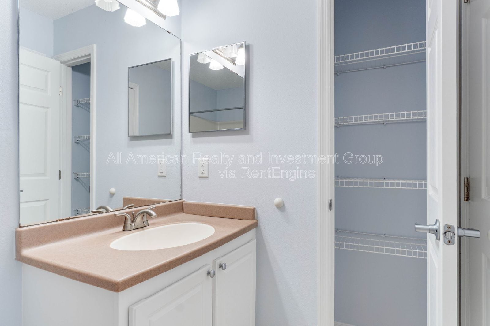 Building Photo - 4276 Calinda Ln