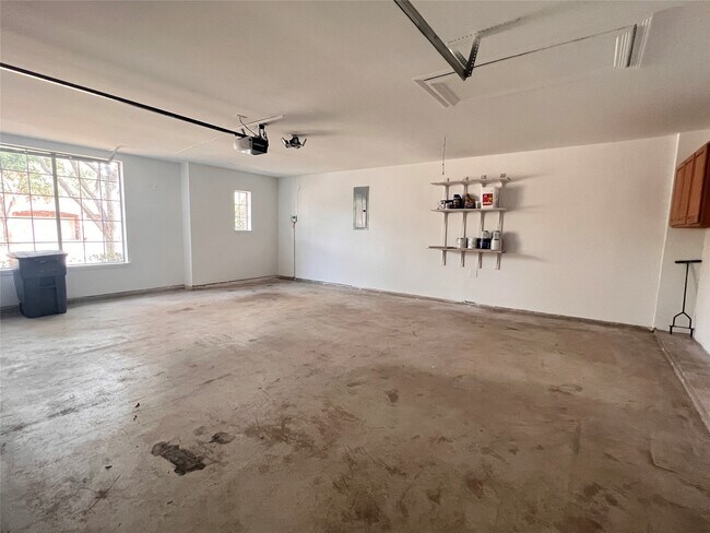 Building Photo - 21110 Dover Park Ln
