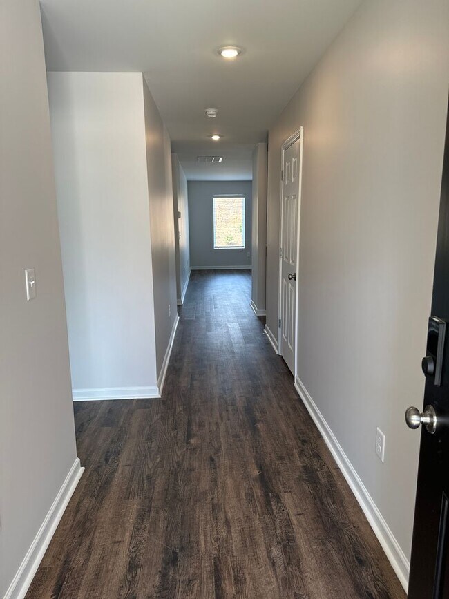 Building Photo - *48 Hour Look & Lease Bonus!* Three Bedroom | Two Bath Home in Deer Brook Crossing