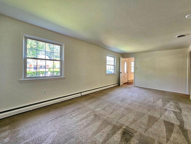 Building Photo - 4123 Glendale Rd