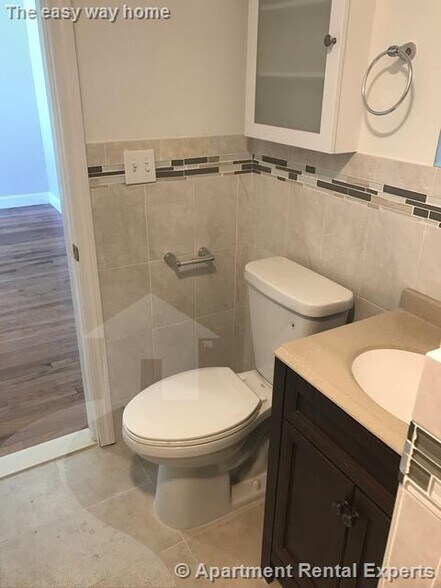 Building Photo - 25 Fourth St Unit #2