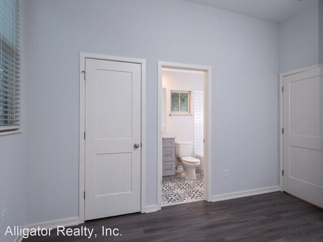 Building Photo - 4 br, 4 bath House - 608 SW 5th Terrace