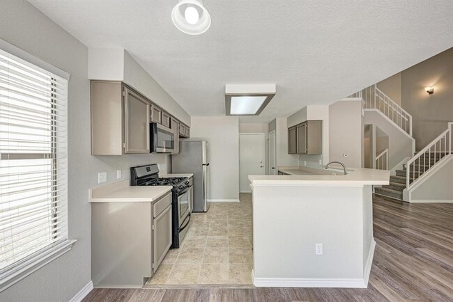 Building Photo - 7802 Van Dyke Dr