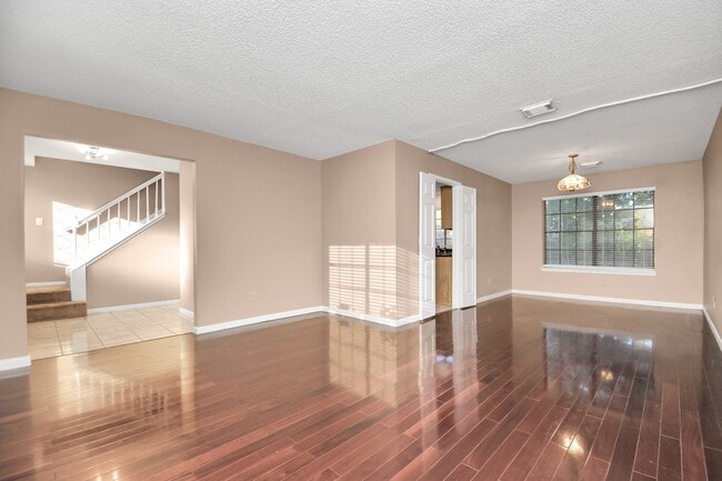 Building Photo - 8723 Rocky Valley Dr