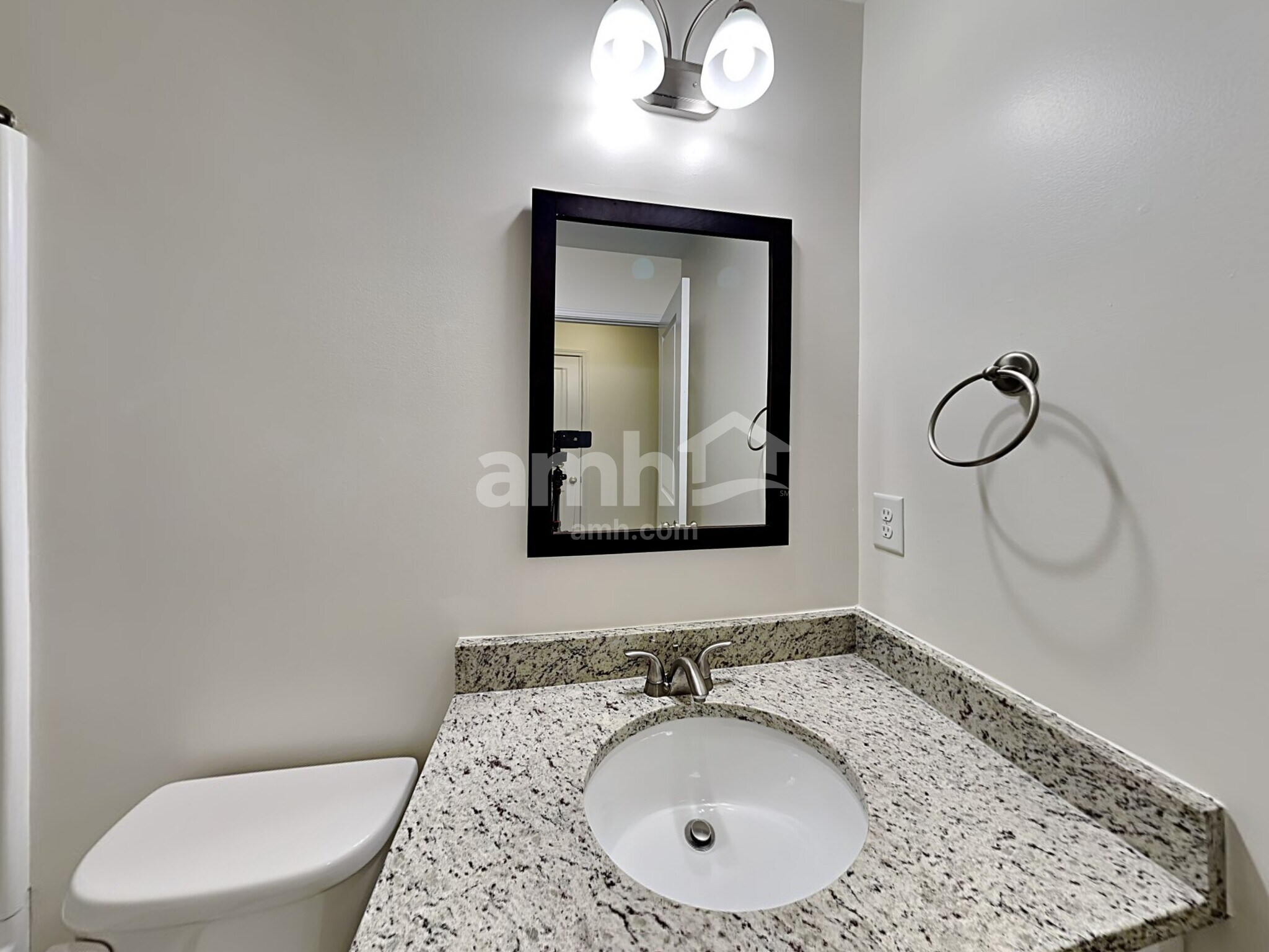 Building Photo - 2615 Beal St