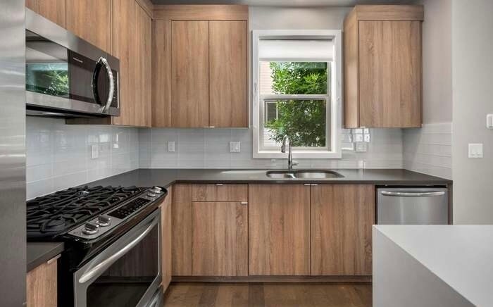 Building Photo - 5946 NE 42nd Ave