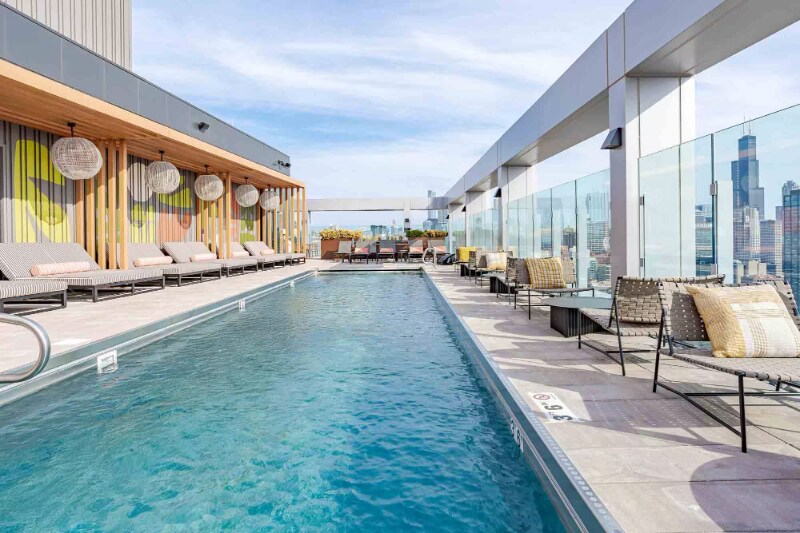 Building Photo - 123 N May St