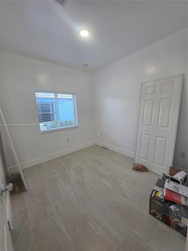 Building Photo - 21210 SW 119th Ave