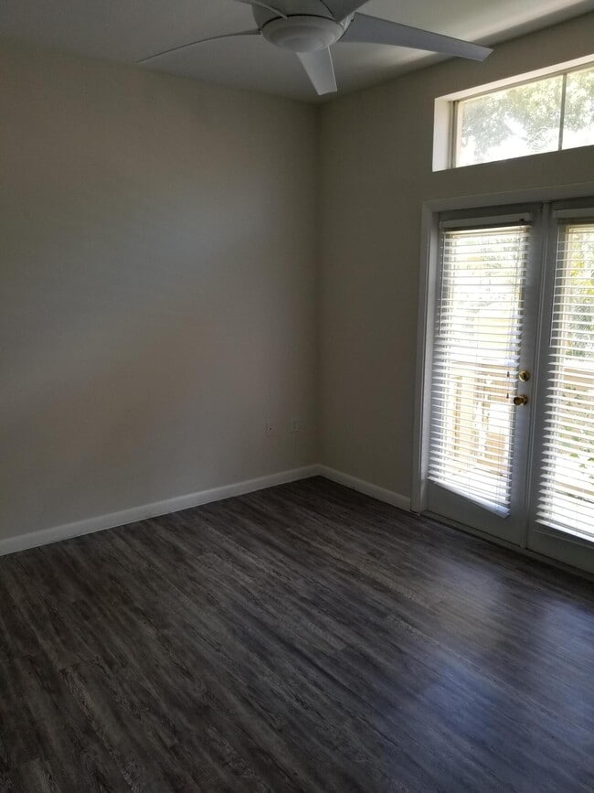 Building Photo - 4767 Via Palm Lakes