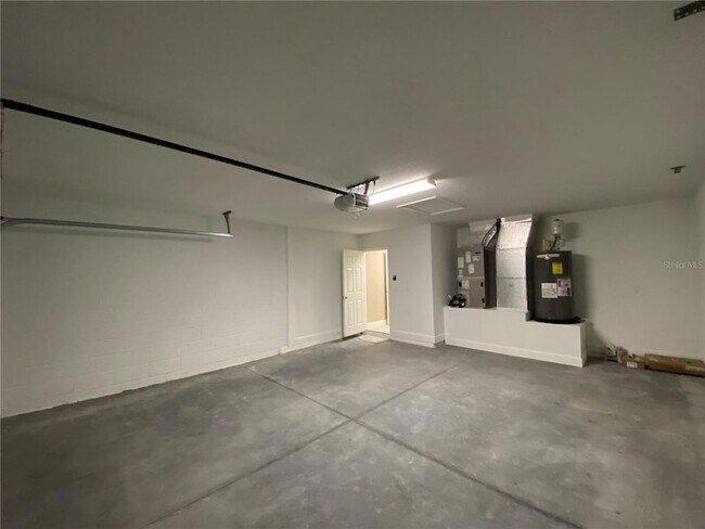 Building Photo - 14843 SW 48th Ave