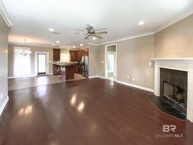Building Photo - 9426 Sanibel Loop