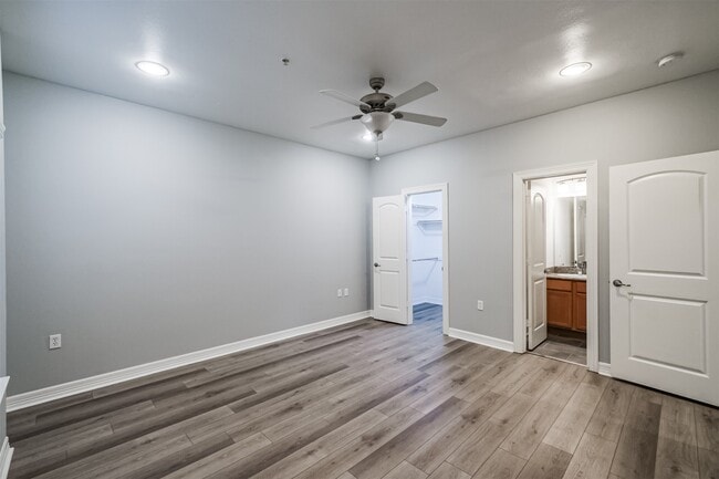 Building Photo - 3501 Chenevert St