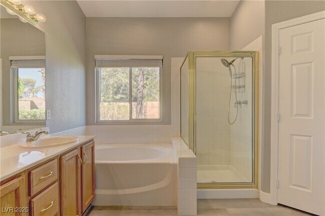 Building Photo - 7456 Oatman Ln