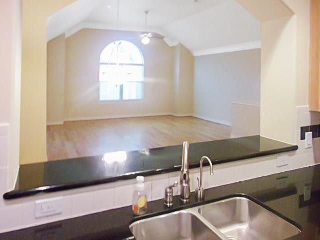 Building Photo - 2939 Clinton Dr