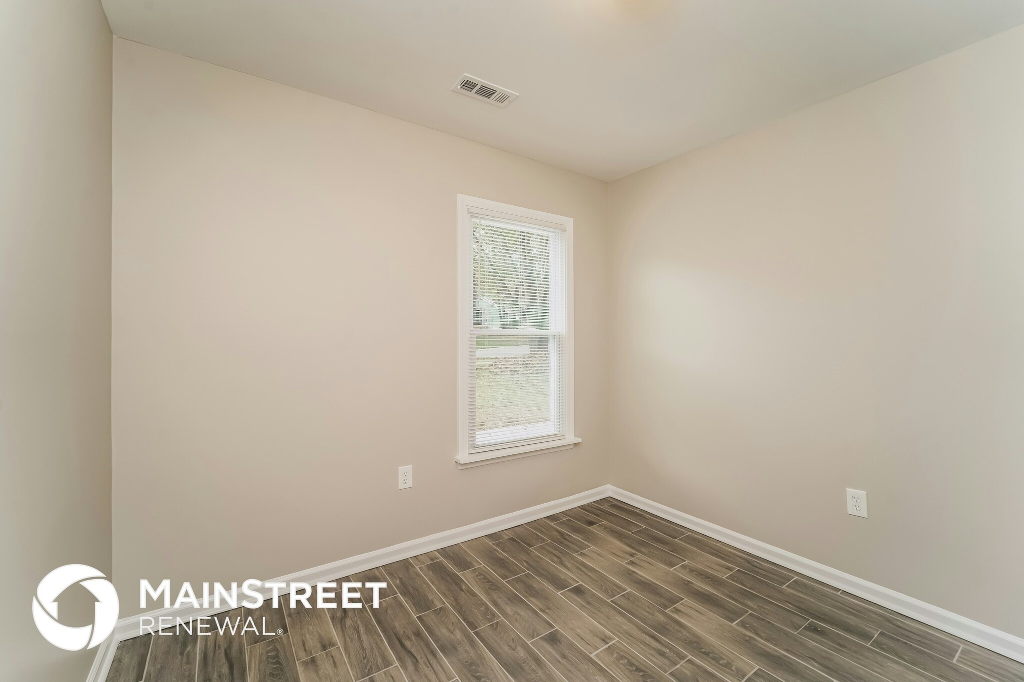 Building Photo - 8217 Meadowdale Ln