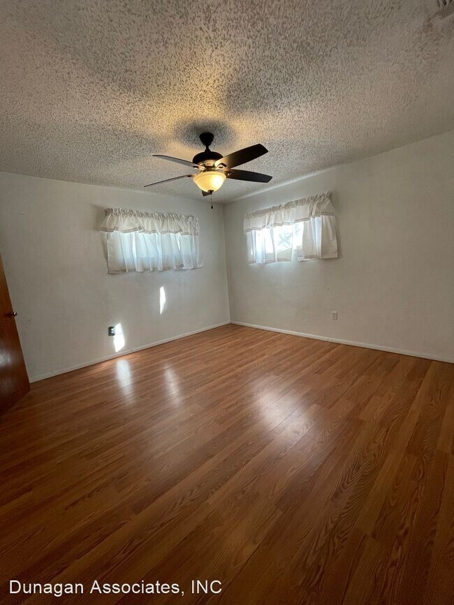 Building Photo - 3 br, 1 bath House - 1301 W Edwards St