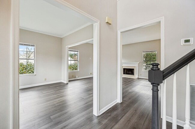 Building Photo - 184 Crestfield Pl