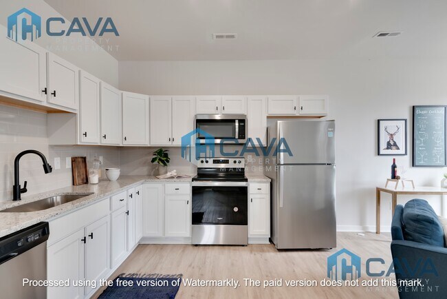 Building Photo - 1301 N 32nd St