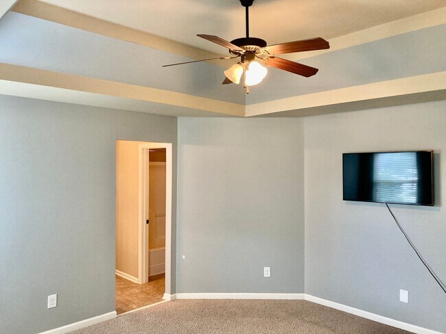 Building Photo - Spacious Grovetown Home