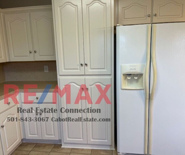 Building Photo - Sorry No Smoking and No Pets Permitted