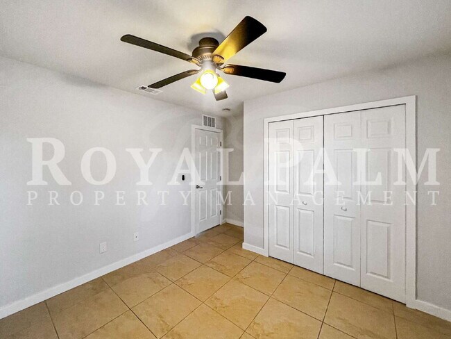 Building Photo - Newly Renovated 3BR/2BTH Fort Myers Home with Bright Layout & New Appliances
