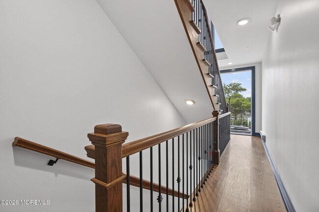 Building Photo - 112 Brighton Ave