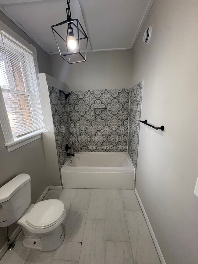 Building Photo - 1500 W Broadway