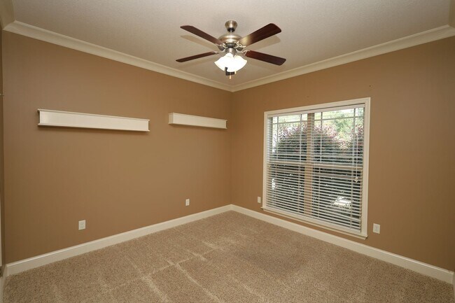 Building Photo - 4634 Amelia Cir