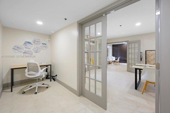 Building Photo - 19801 E Country Club Dr