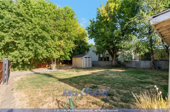 Building Photo - Charming Bungalow - Sugar House Area - 4BD...